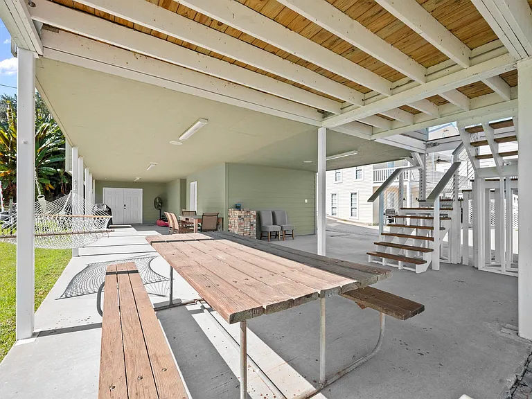 6852 False River Rd — Photo 23