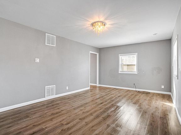 5th image of 4889 North 24th STREET