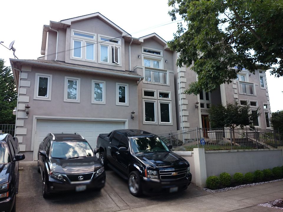 2nd image of 915 26th Ave S