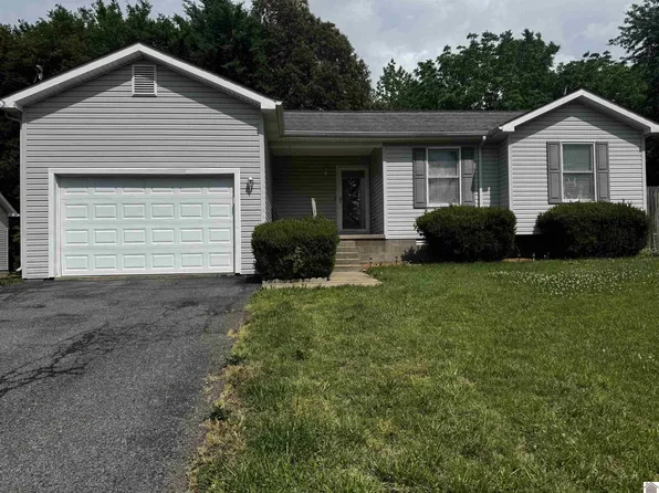 6010 Majestic Ct, Paducah, KY 42003