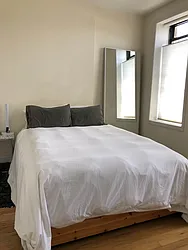 Rented by Uptown Flats LLC