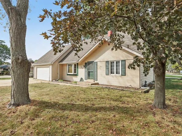 118 Willow DRIVE, Hartland, WI 53029