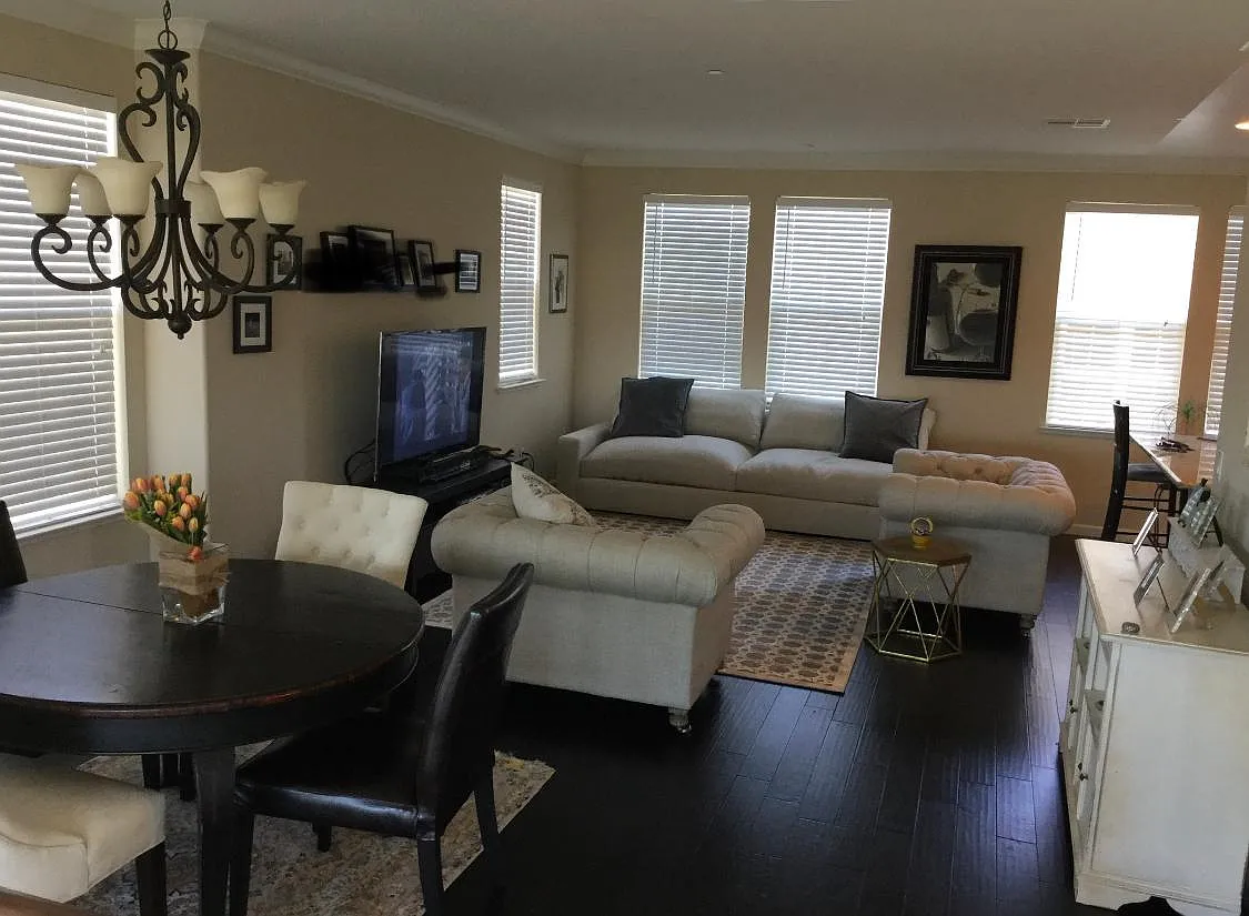 3 bed, 2.5 bath, 1924 sqft, $7,195 — Photo 1