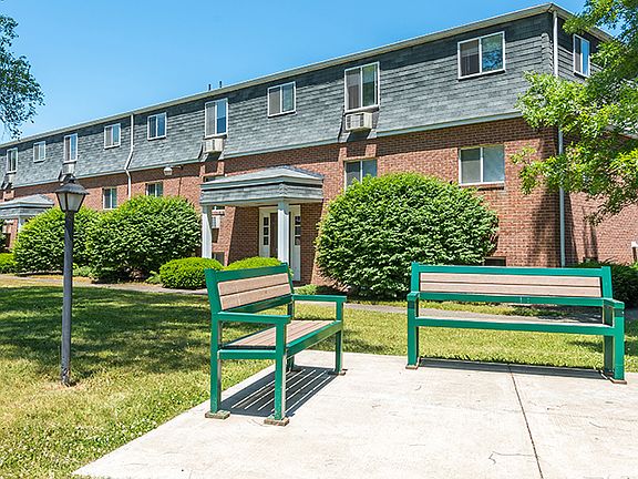 2nd image of 4784 S Blvd Nw #21069d37f