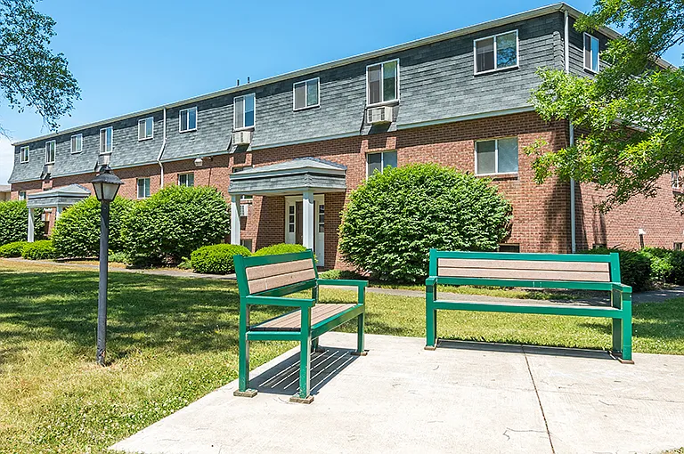 Lake Cable Village Apartments — Photo 2