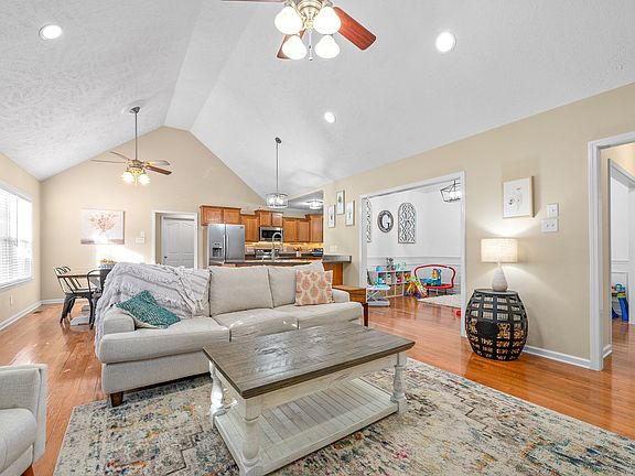 5th image of 1576 Jacob Ct