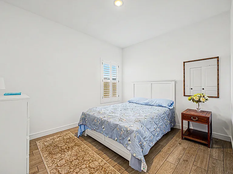 Bedroom # 1 ( Full bed)