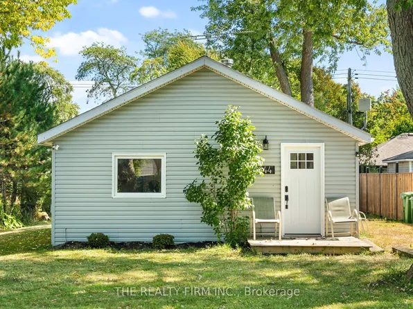 144 Lincoln Ct, Essex, ON N0R 1G0