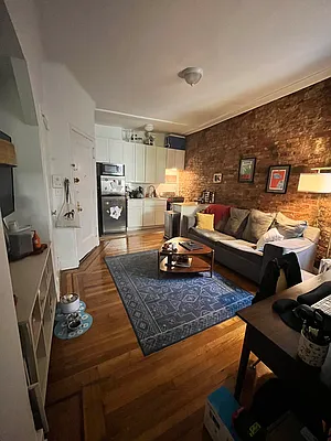 Rented by Delmark Realty LLC | media 15