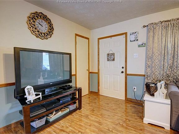 5th image of 774 Centennial Dr