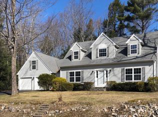 29 Vines Rd, Saco, ME 04072