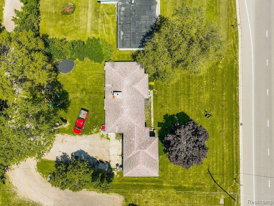 1214 S Lapeer Rd, photo 20