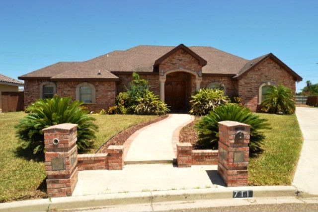 1st image of 711 Amistad Cir