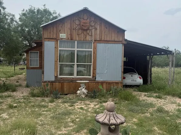 245 Maverick, El Indio, TX 78860