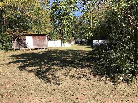 3rd image of 103 Saint Clair Dr