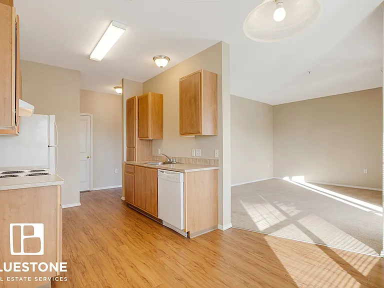 Hawk's Point Apartments — Photo 41