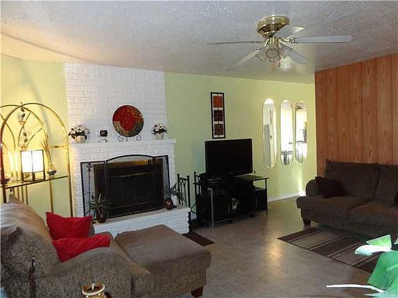 4th image of 3401 N Roseway Dr