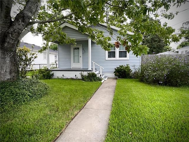 1st image of 803 Chipley St