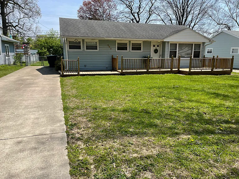 N Greenbriar Rd — Photo 10