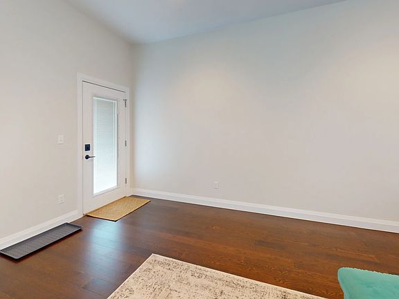 5th image of 119 Barnes Ave Unit 3-1
