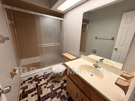 4th image of 4403 Windergate Dr