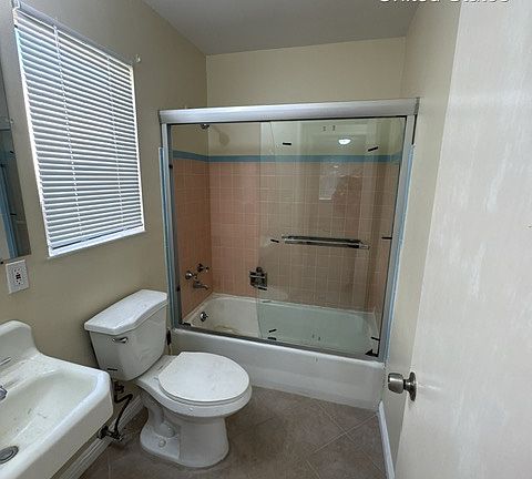 5th image of 368 S Buena Vista Ave #1