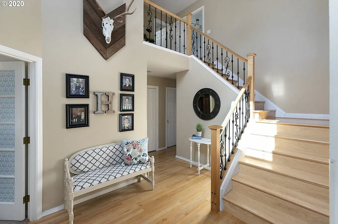 4 bed, 2.5 bath, 2605 sqft, $3,600 — Photo 3