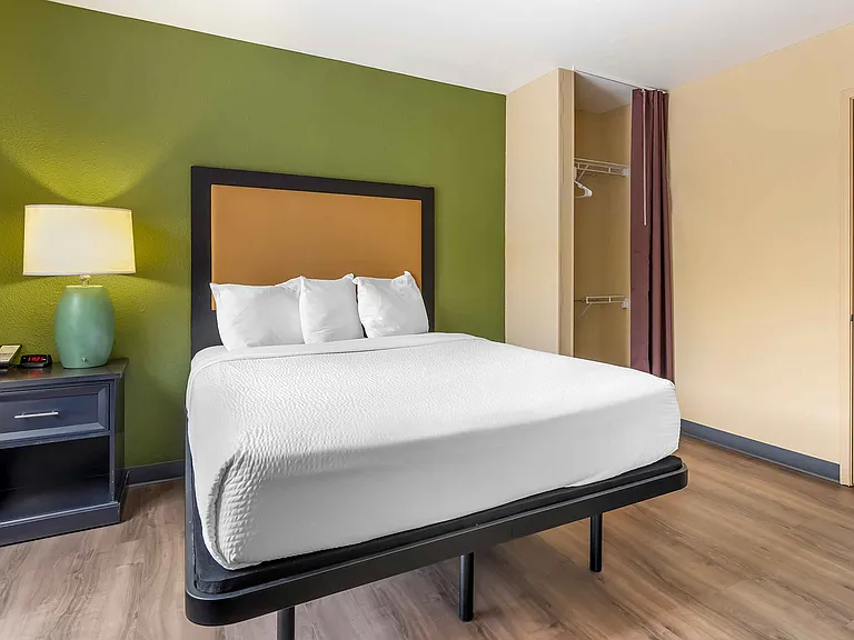 Superior Suite - 1 Full Bed