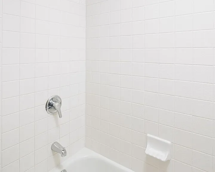 Astor Court Apartments — Photo 13