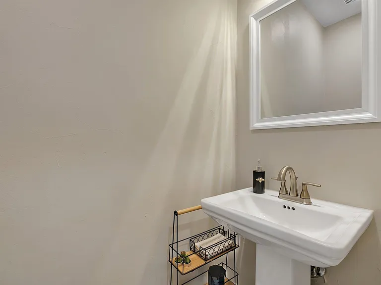 518 Ingleside Ave — Photo 20
