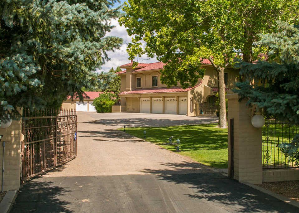 2nd image of 6828 Rio Grande Blvd NW