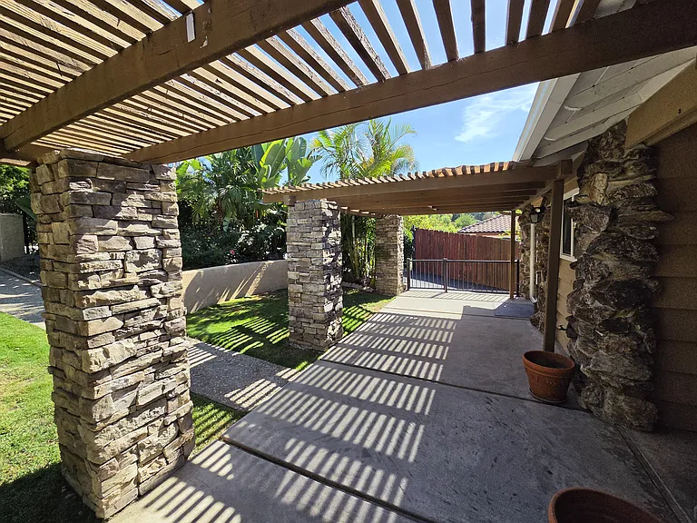 1037 Alta Vista Dr — Photo 64
