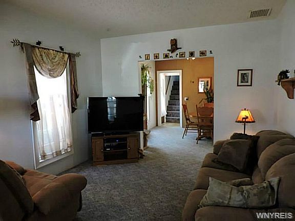 4th image of 182 Lincoln Ave