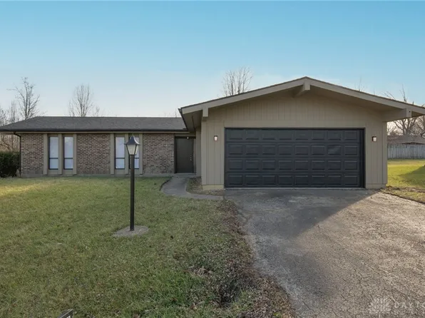 7620 Tuscola Dr, Dayton, OH 45426