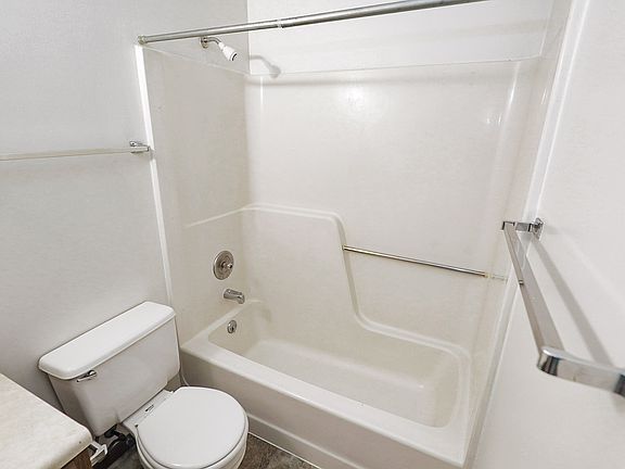 2nd image of 4615 Meredeth St APT 5