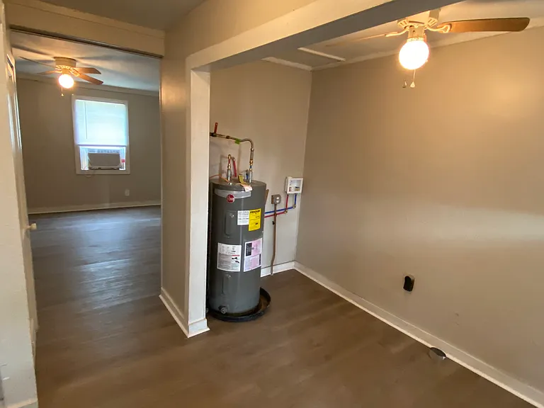 2303 N Louis St #2303 — Photo 9