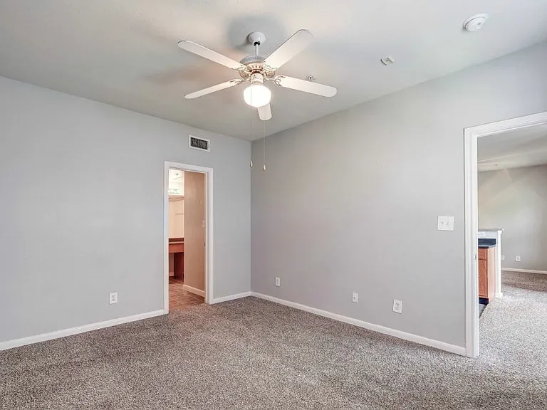 Franklin Apartments — Photo 14
