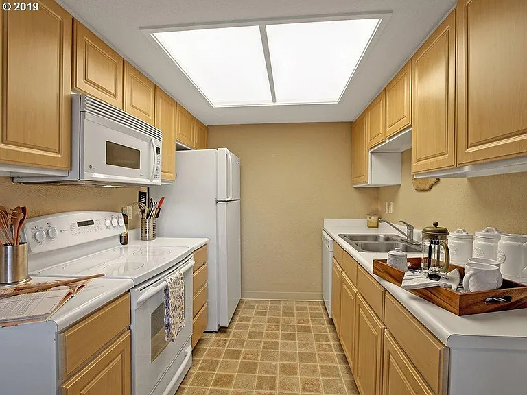 9490 SW 146th Ter #6 — Photo 8