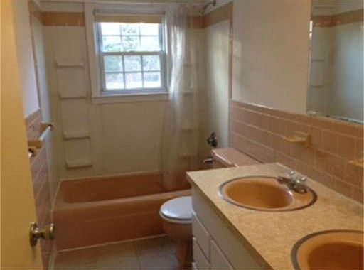 3rd image of 10 Park St APT C