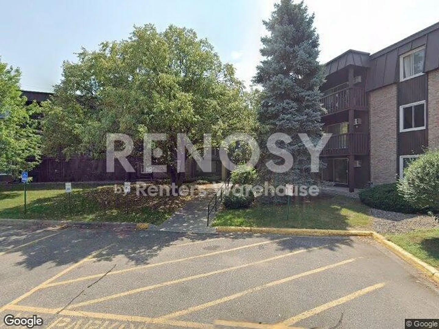Beautiful 2B/2BA Condo Located in Robbinsdale with Lakeview. — Photo 1
