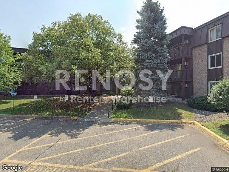 4201 Lakeside Ave N #111 — Photo 1