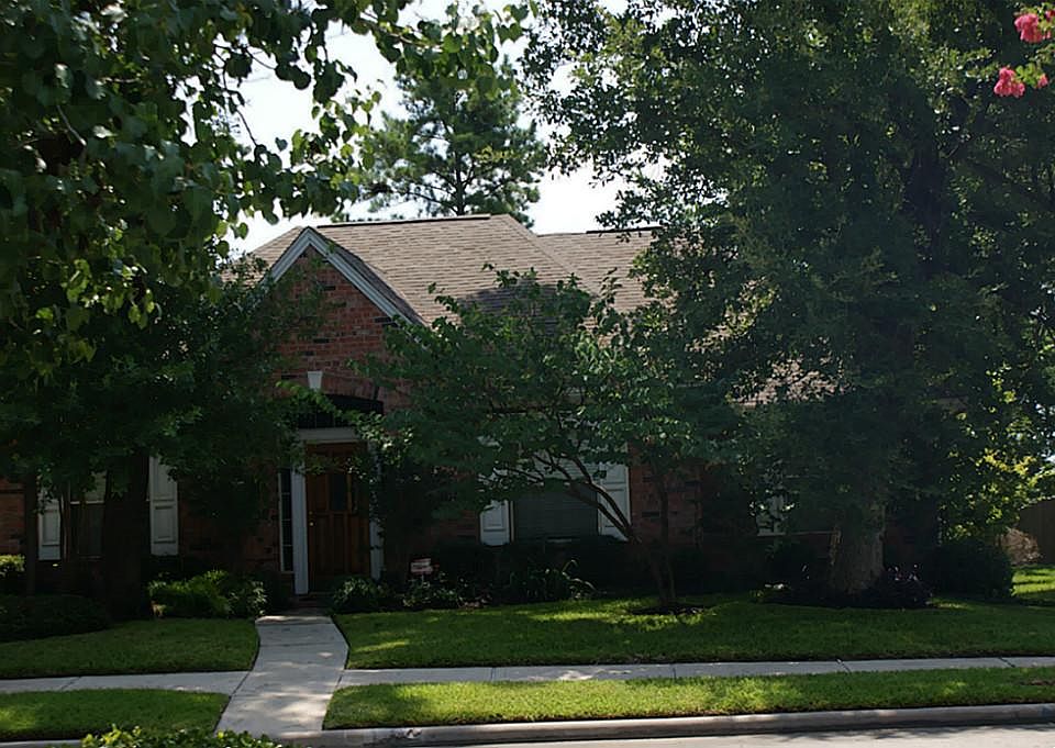 Welcome to 12327 Vintage Leaf Circle