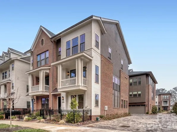 3115 Pinehurst Pl, Charlotte, NC 28209