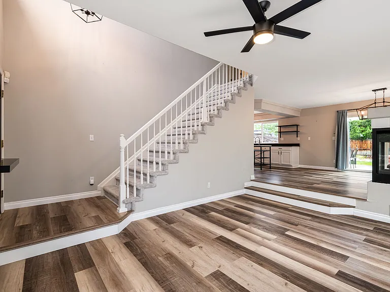 4779 Waldenwood Dr — Photo 6