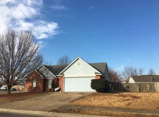 10316 Maplebrook Ln, Olive Branch, MS 38654
