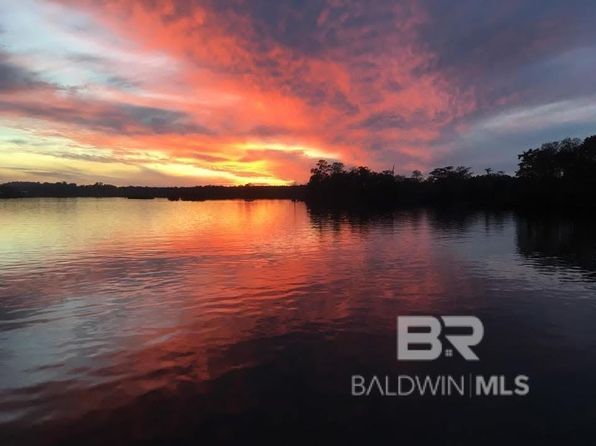 15196 River Rd, Fairhope, AL 36532