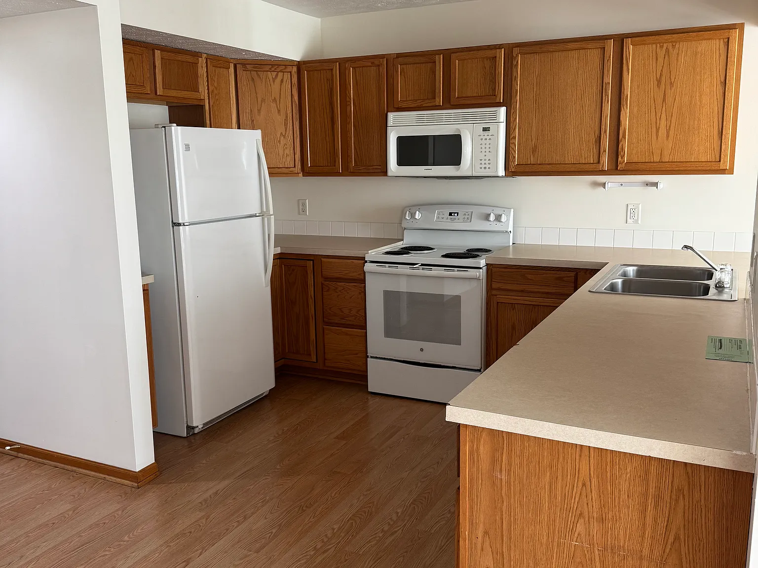 4 bed, 4.5 bath, 2181 sqft, $2,200 — Photo 4