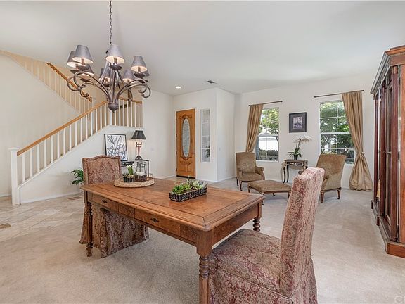4th image of 3925 Holly Springs Dr