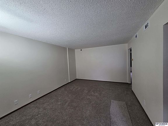 5th image of 6610 Havelock Ave