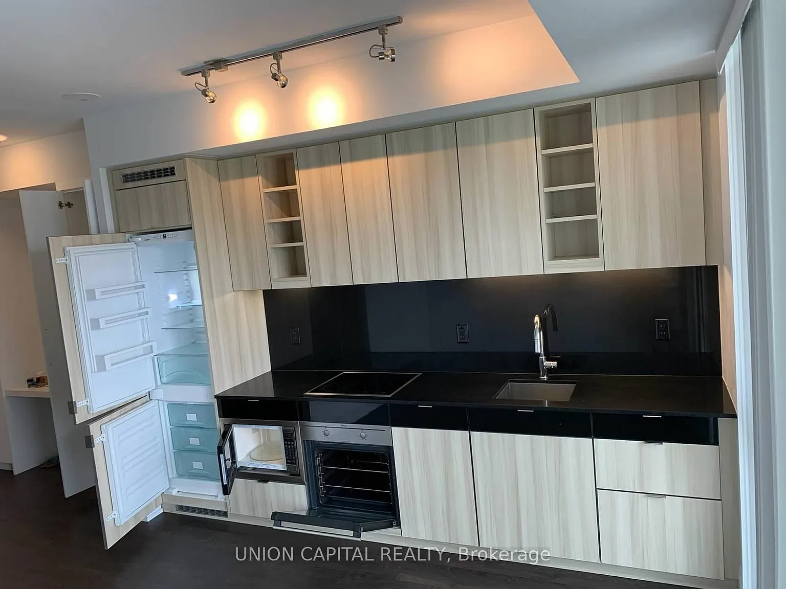 1 bed, $2,000 — Photo 3